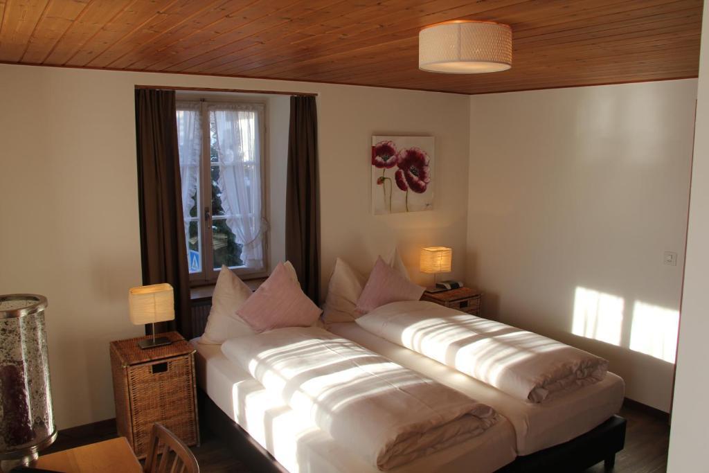 Hotel Restaurant Roessli Schönenberg Kamer foto